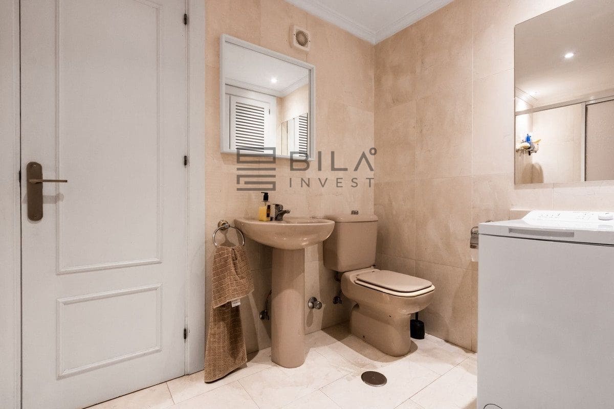 2 bedroom Flat for sale in Torrequebrada with pool - € 420,000 (Ref: 9618841)