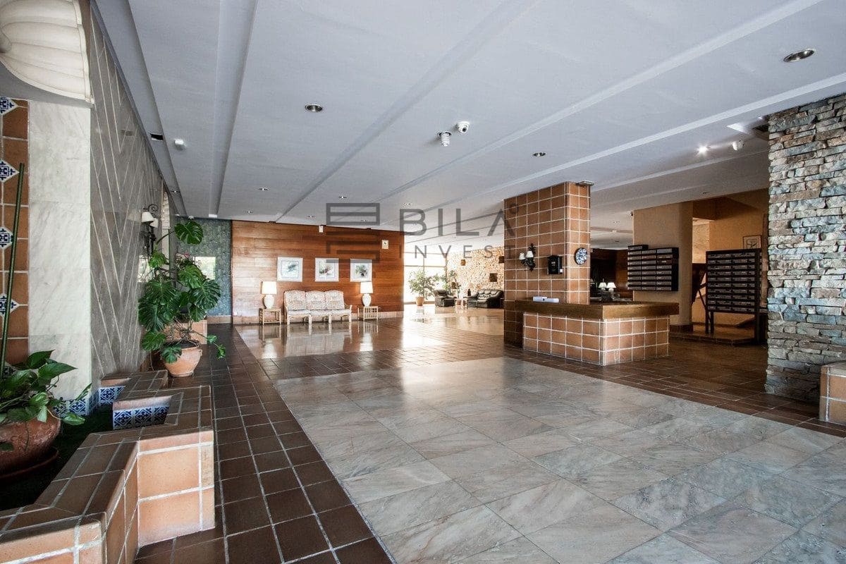 2 bedroom Flat for sale in Torrequebrada with pool - € 420,000 (Ref: 9618841)