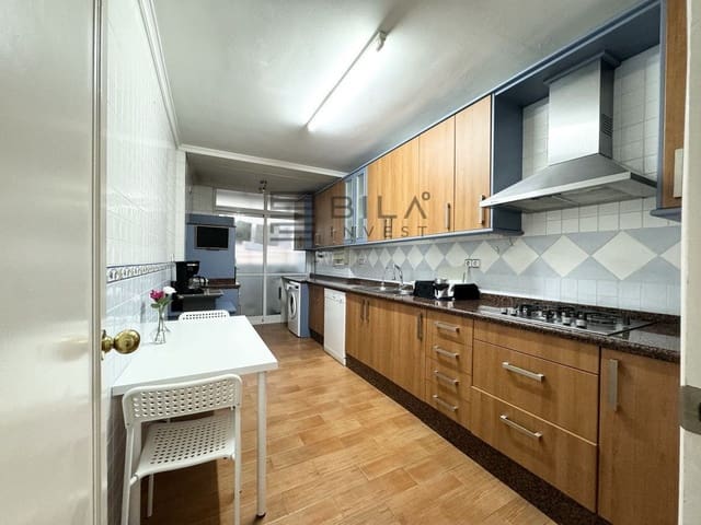 4 soveværelse Lejlighed til salg i Fuengirola med swimmingpool garage - € 420.000 (Ref: 9618843)