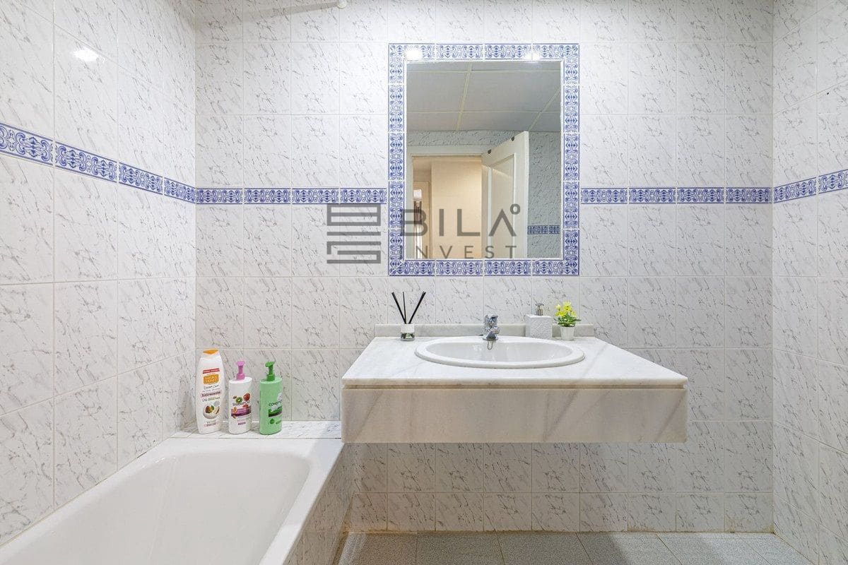 3 bedroom Flat for sale in Torrequebrada with pool garage - € 460,000 (Ref: 9618845)