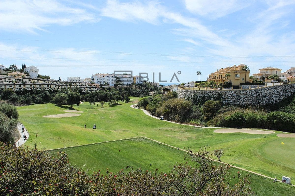 4 soveværelse Villa til salg i Riviera del Sol med swimmingpool garage - € 1.100.000 (Ref: 9618846)