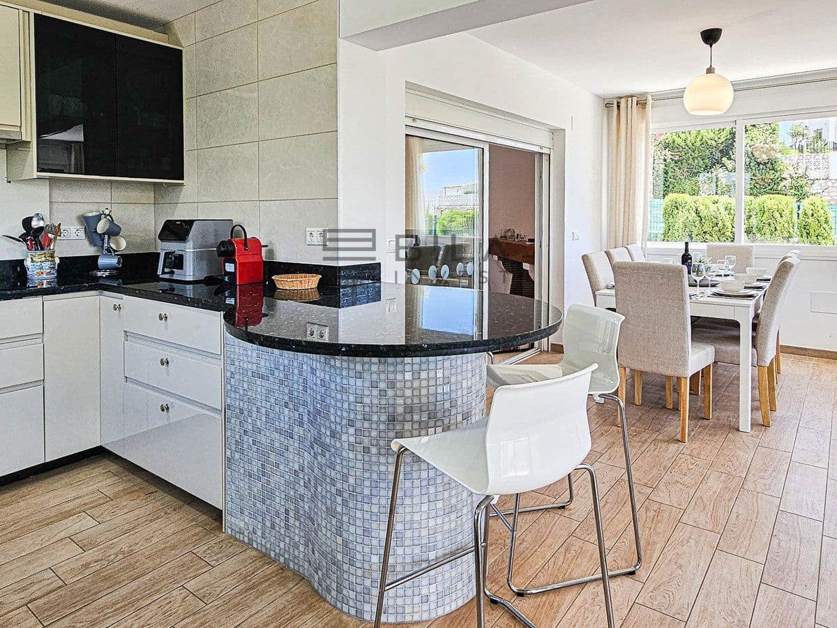 4 soveværelse Villa til salg i Riviera del Sol med swimmingpool garage - € 1.100.000 (Ref: 9618846)