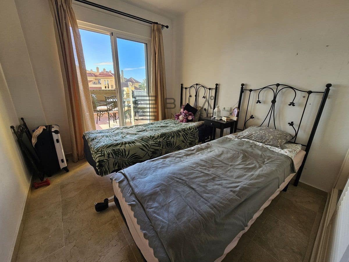 2 makuuhuone Asunto myytävänä paikassa Riviera del Sol mukana uima-altaan 
autotalli - 325 000 € (Ref: 9618847)