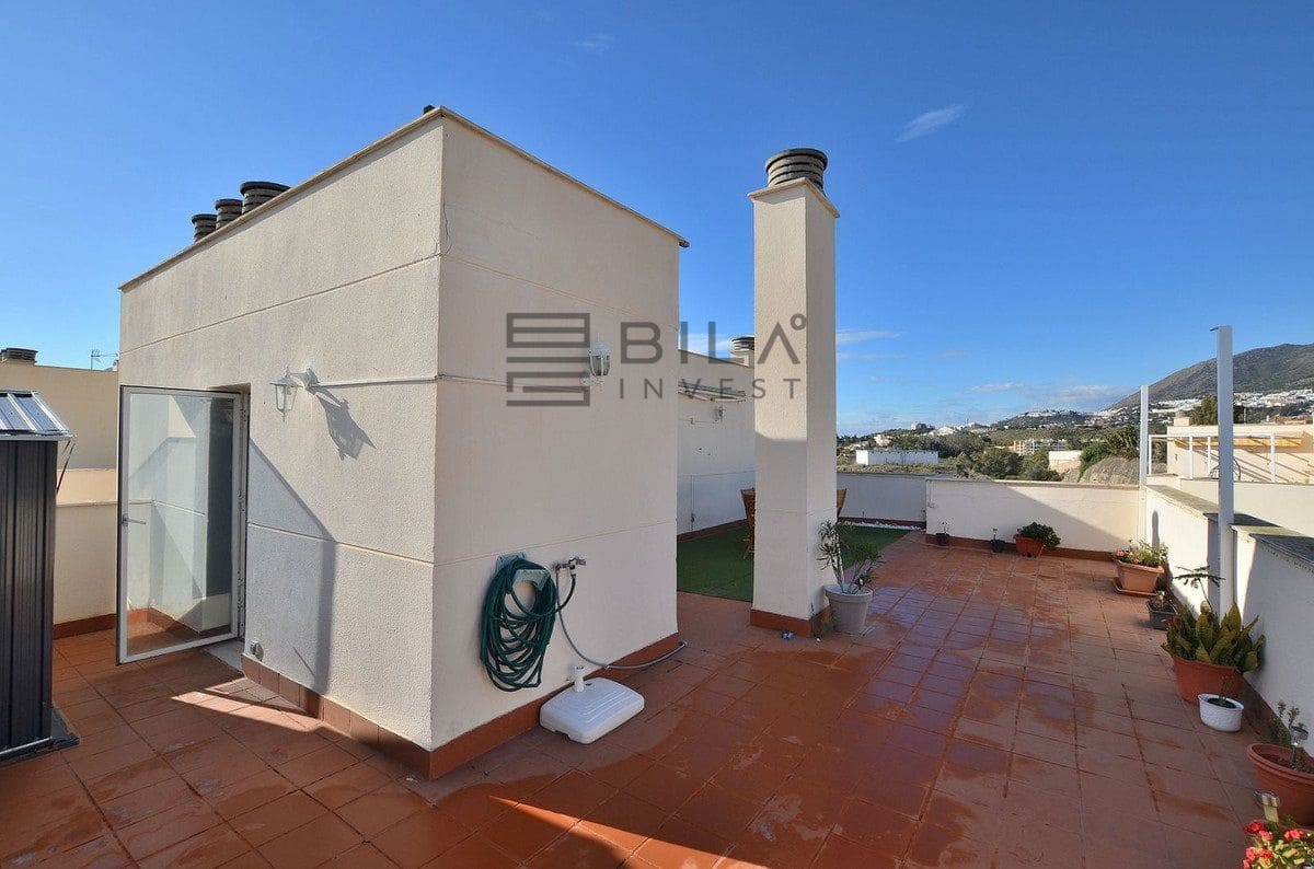 3 slaapkamer Penthouse te koop in Benalmadena Costa met zwembad - € 549.000 (Ref: 9618848)