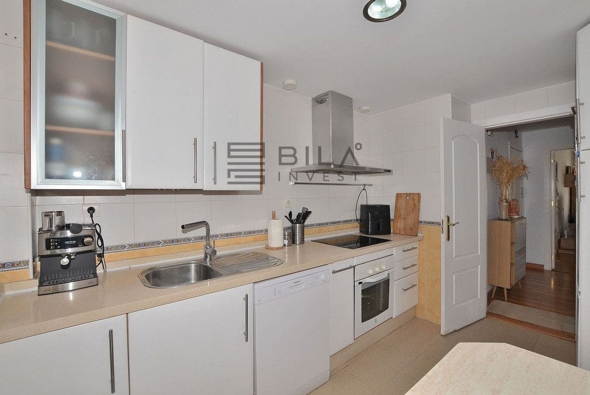 3 slaapkamer Penthouse te koop in Benalmadena Costa met zwembad - € 549.000 (Ref: 9618848)