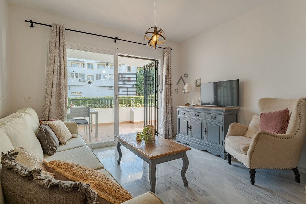 Piso de 2 habitaciones en Calahonda en venta con piscina garaje - 315.000 € (Ref: 9618849)