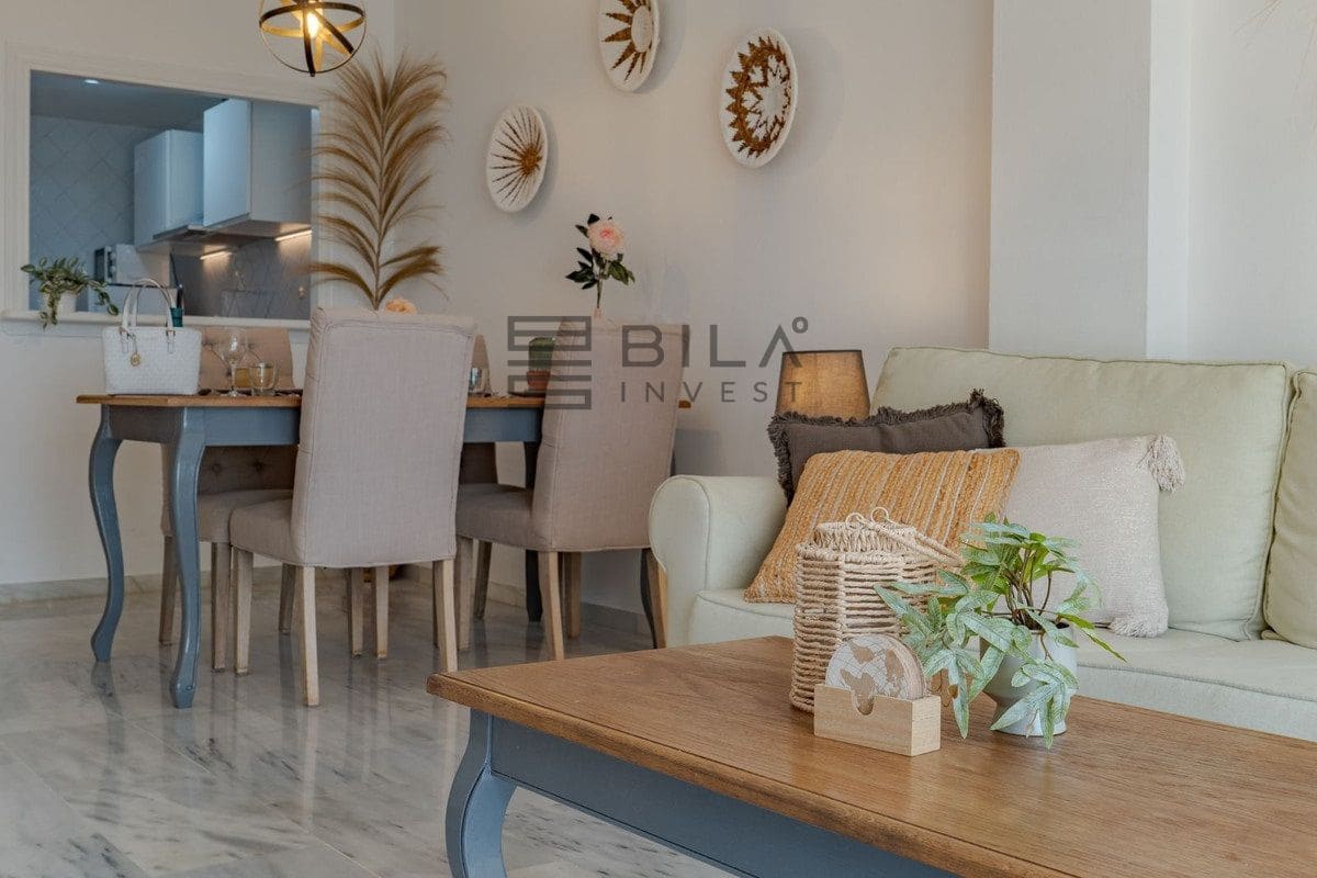 Piso de 2 habitaciones en Calahonda en venta con piscina garaje - 315.000 € (Ref: 9618849)