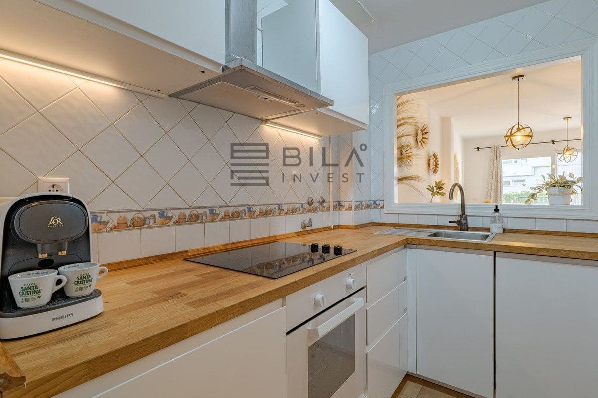 Piso de 2 habitaciones en Calahonda en venta con piscina garaje - 315.000 € (Ref: 9618849)