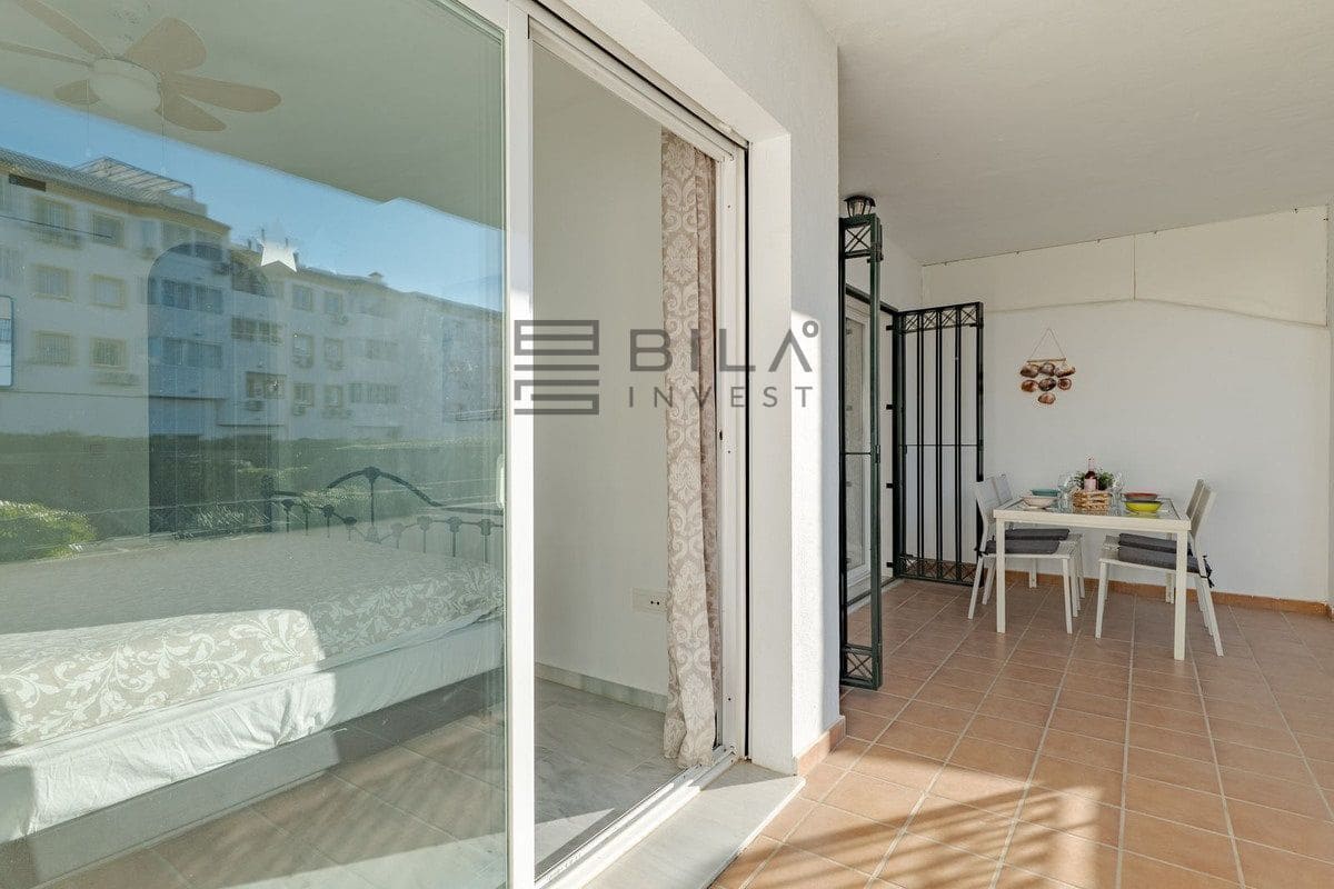 Piso de 2 habitaciones en Calahonda en venta con piscina garaje - 315.000 € (Ref: 9618849)