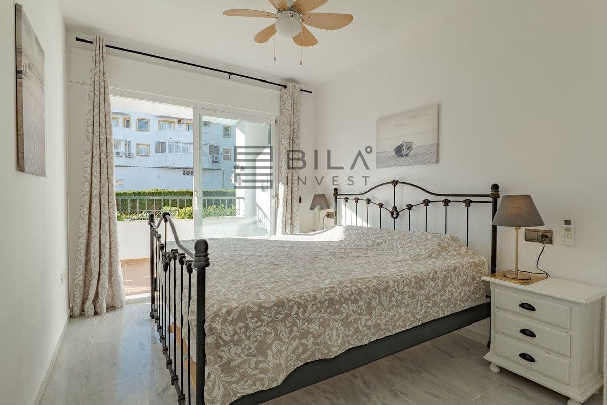 Piso de 2 habitaciones en Calahonda en venta con piscina garaje - 315.000 € (Ref: 9618849)