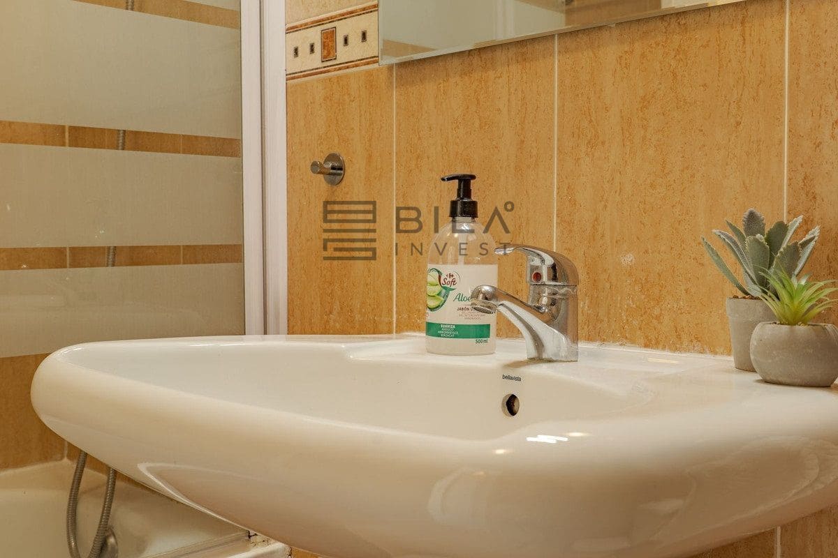 Piso de 2 habitaciones en Calahonda en venta con piscina garaje - 315.000 € (Ref: 9618849)