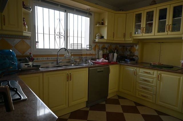 4 soveværelse Villa til salg i El Coto, Mijas med swimmingpool garage - € 619.000 (Ref: 9618850)