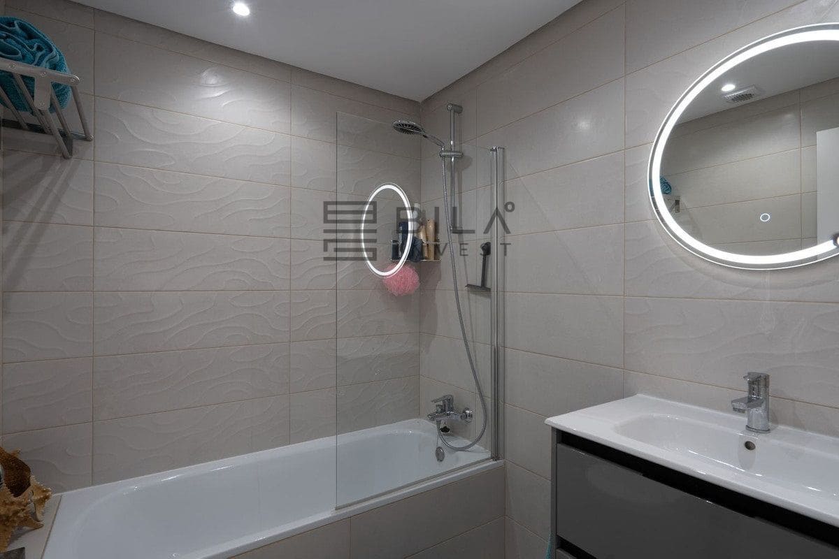 Piso de 2 habitaciones en La Cala de Mijas en venta con piscina garaje - 649.950 € (Ref: 9619675)