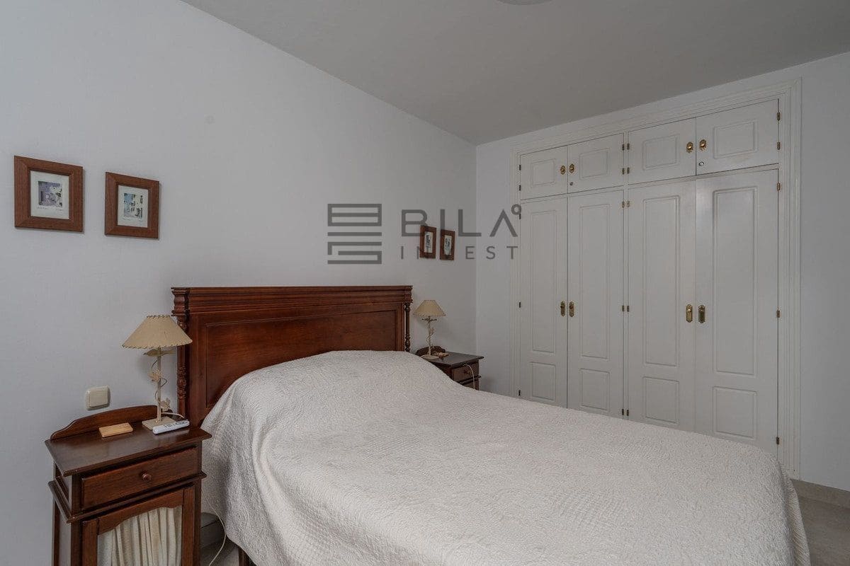 Piso de 2 habitaciones en La Cala de Mijas en venta con piscina garaje - 649.950 € (Ref: 9619675)