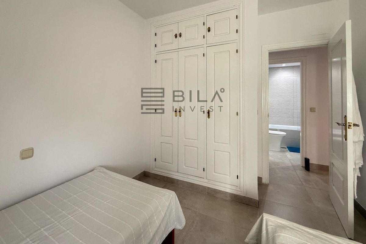 Piso de 2 habitaciones en La Cala de Mijas en venta con piscina garaje - 649.950 € (Ref: 9619675)