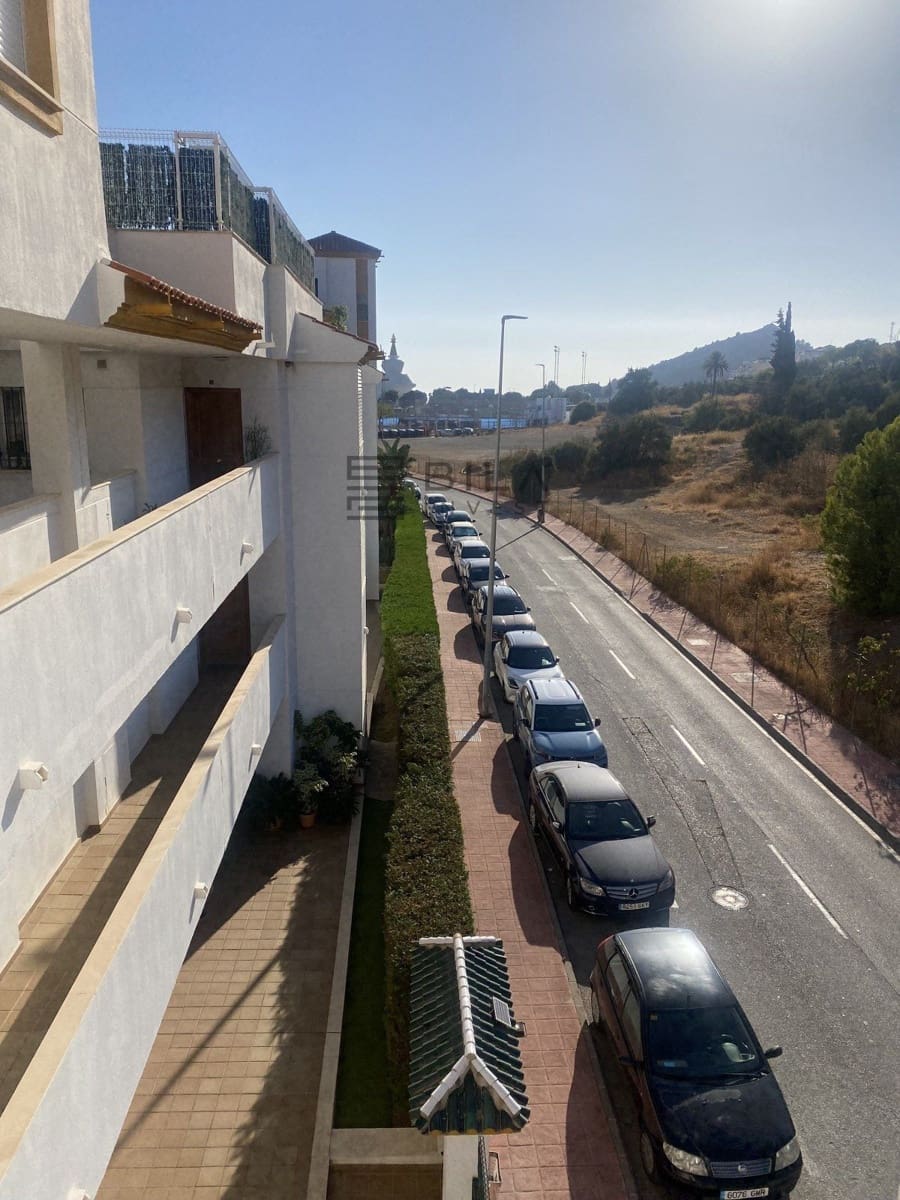 2 bedroom Flat for sale in Benalmadena Costa with pool garage - € 340,000 (Ref: 9619678)