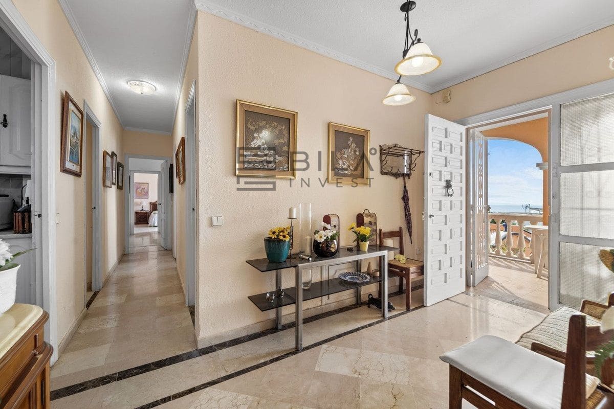 4 bedroom Villa for sale in Benalmadena with pool garage - € 1,095,000 (Ref: 9619680)