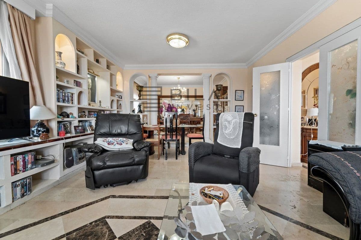 4 bedroom Villa for sale in Benalmadena with pool garage - € 1,095,000 (Ref: 9619680)