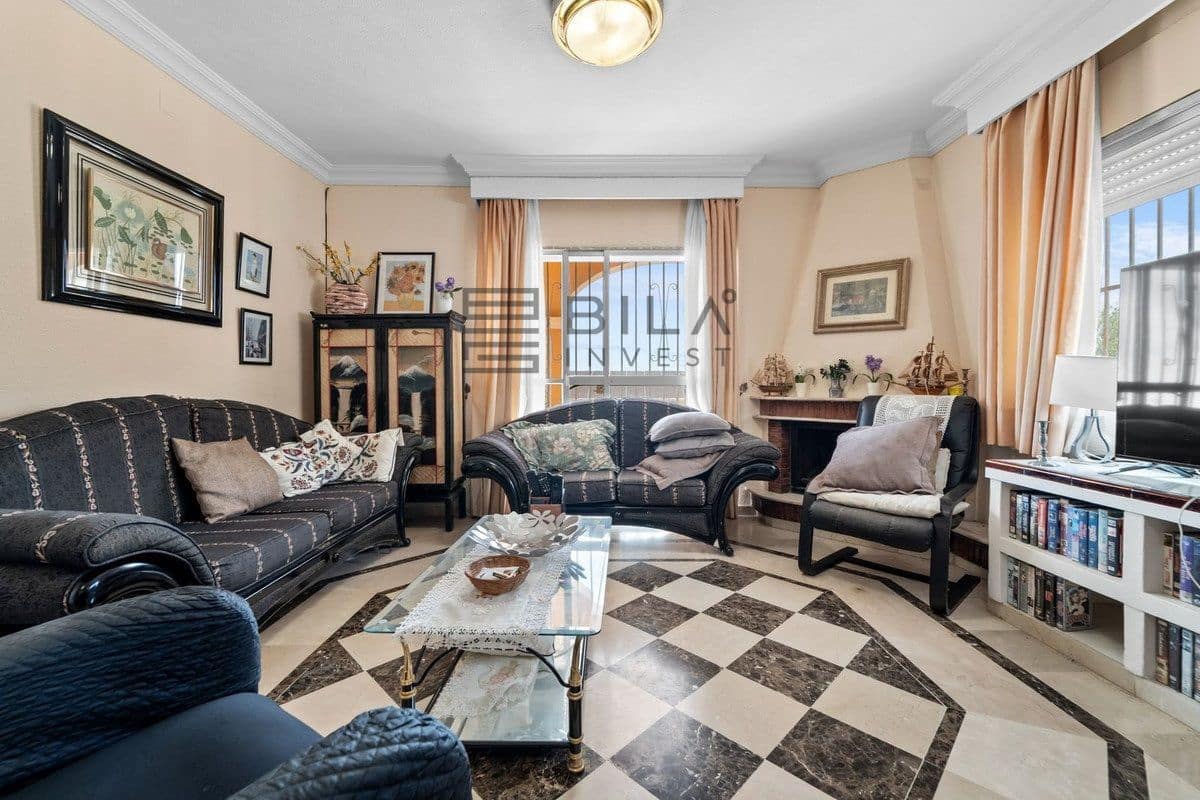 4 bedroom Villa for sale in Benalmadena with pool garage - € 1,095,000 (Ref: 9619680)