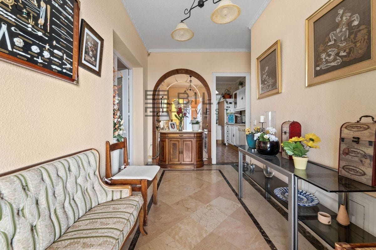 4 bedroom Villa for sale in Benalmadena with pool garage - € 1,095,000 (Ref: 9619680)