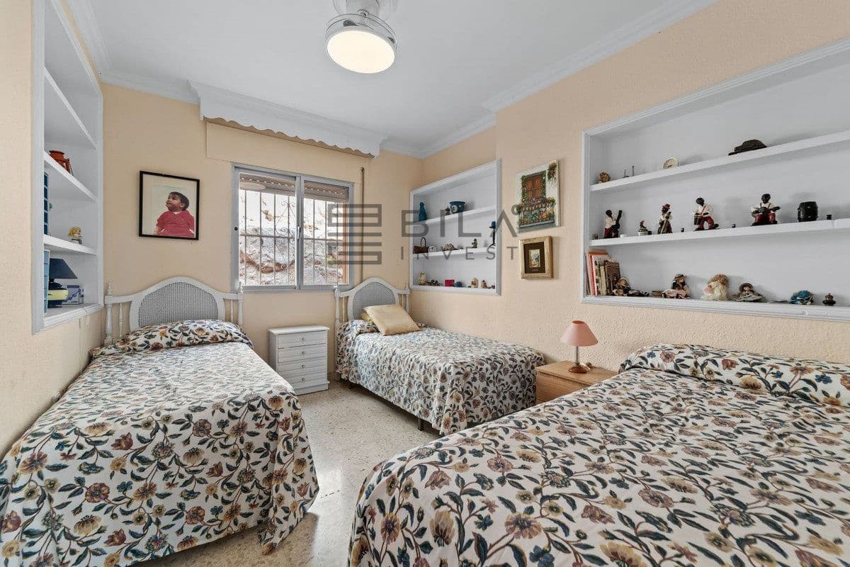 4 bedroom Villa for sale in Benalmadena with pool garage - € 1,095,000 (Ref: 9619680)