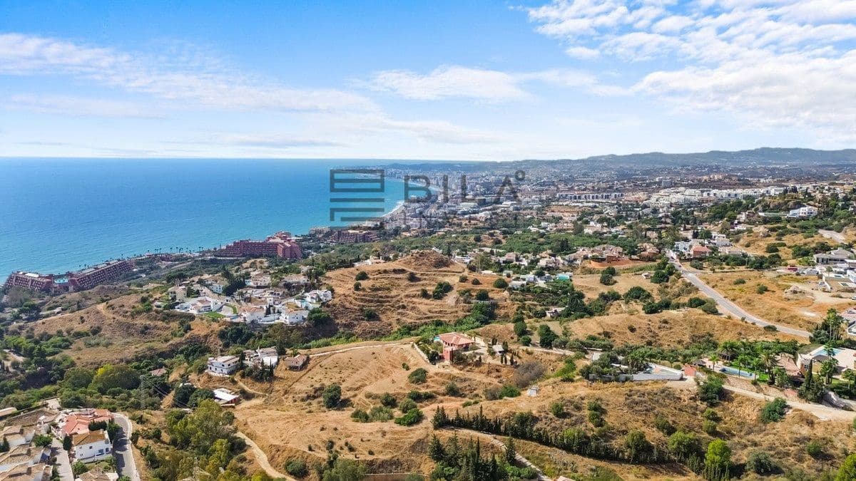 4 bedroom Villa for sale in Benalmadena with pool garage - € 1,095,000 (Ref: 9619680)