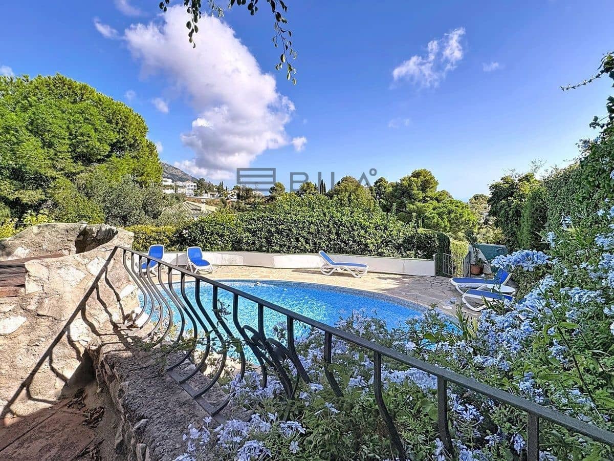 4 soverom Villa til salgs i Mijas med svømmebasseng garasje - € 927 500 (Ref: 9619682)