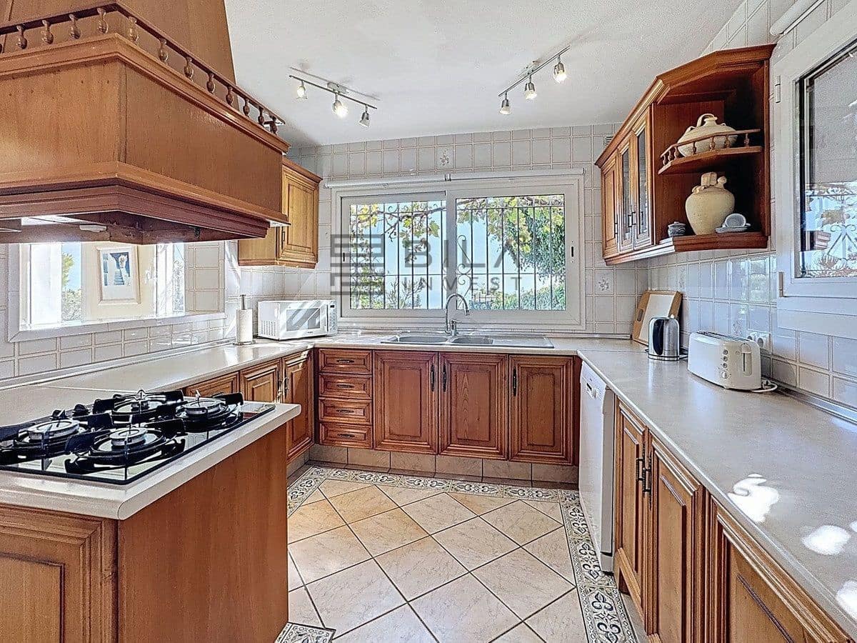 4 soverom Villa til salgs i Mijas med svømmebasseng garasje - € 927 500 (Ref: 9619682)