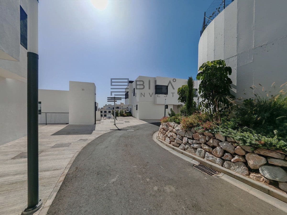 Casa de 4 habitaciones en La Cala de Mijas en venta con piscina garaje - 795.000 € (Ref: 9619683)