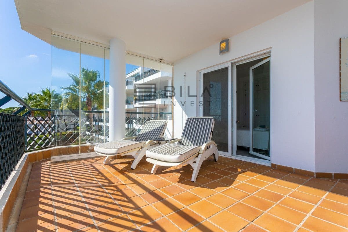 3 bedroom Flat for sale in Calahonda with pool garage - € 999,990 (Ref: 9619795)