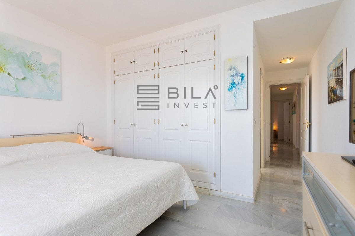 3 bedroom Flat for sale in Calahonda with pool garage - € 999,990 (Ref: 9619795)