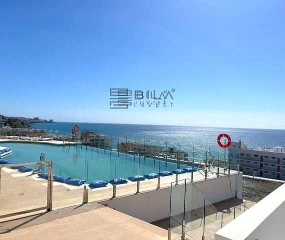 Piso de 2 habitaciones en Carvajal, Fuengirola en venta con piscina garaje - 709.000 € (Ref: 9619796)