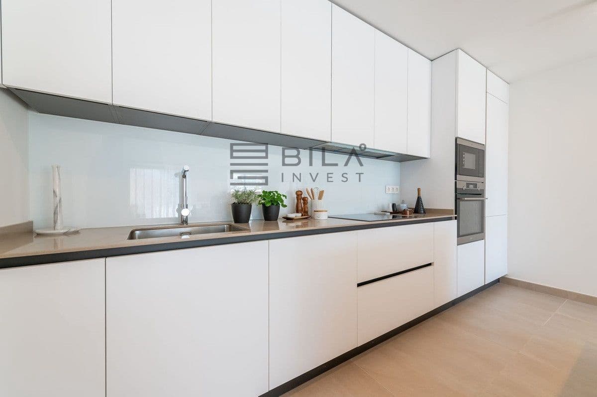 2 sovrum Takvåning till salu i Carvajal med pool - 849 000 € (Ref: 9619797)