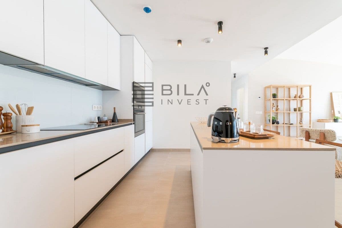 2 sovrum Takvåning till salu i Carvajal med pool - 849 000 € (Ref: 9619797)