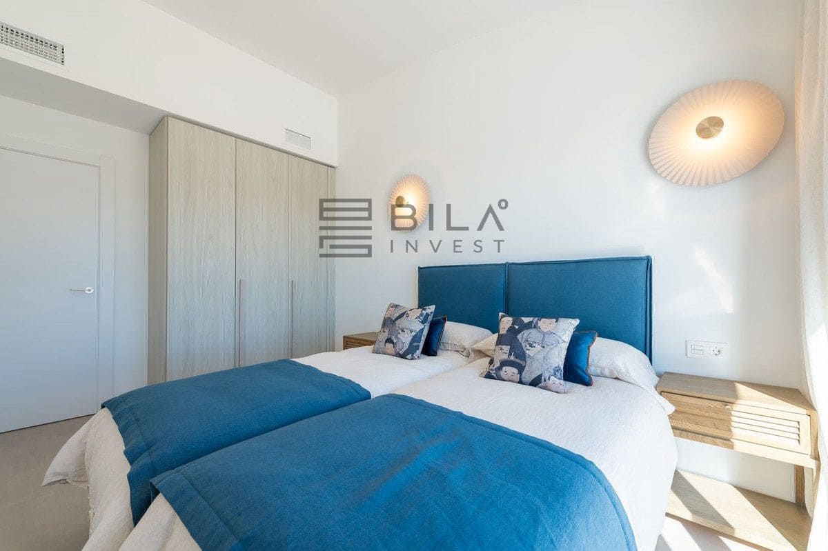 2 sovrum Takvåning till salu i Carvajal med pool - 849 000 € (Ref: 9619797)