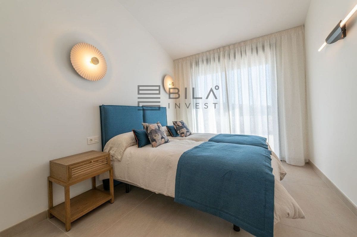 2 sovrum Takvåning till salu i Carvajal med pool - 849 000 € (Ref: 9619797)