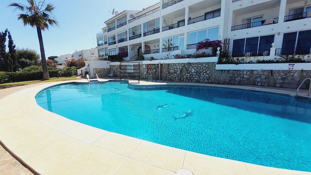 Piso de 2 habitaciones en La Cala de Mijas en venta - 339.950 € (Ref: 9619799)