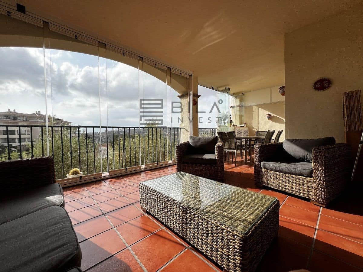 2 bedroom Flat for sale in La Cala Hills with pool garage - € 330,000 (Ref: 9622023)