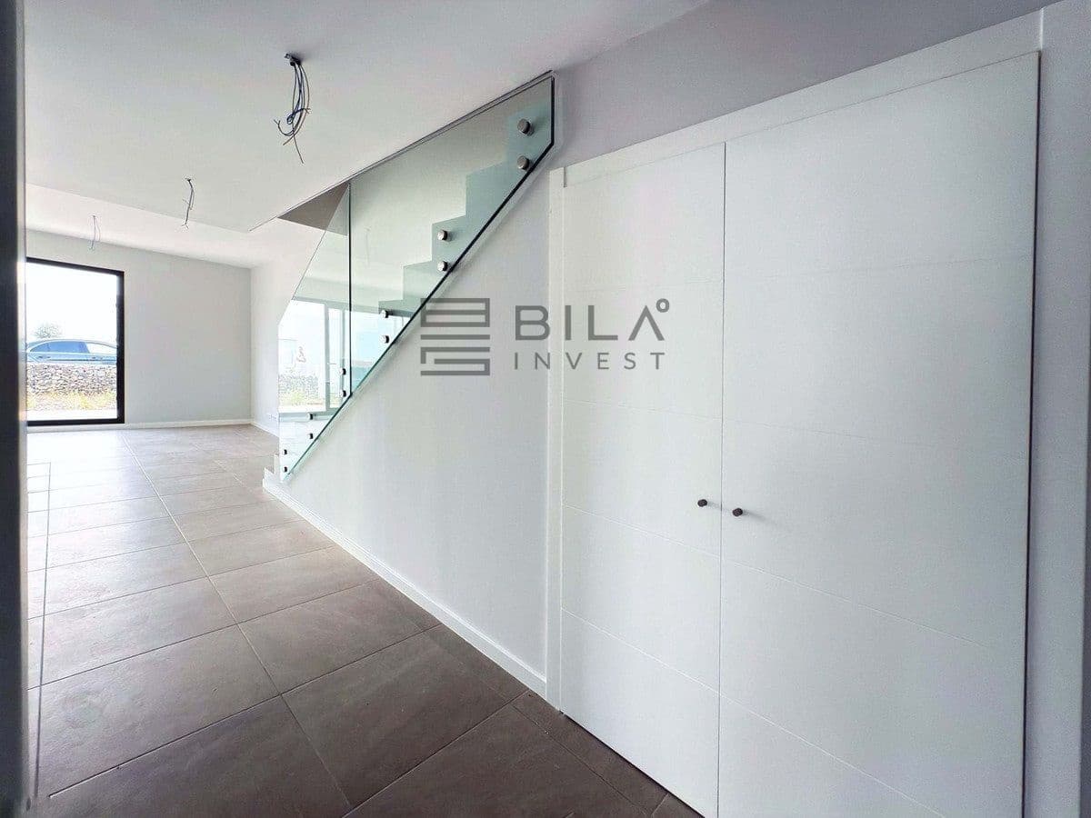 4 soverom Hus til salgs i Riviera del Sol med svømmebasseng - € 599 000 (Ref: 9622024)