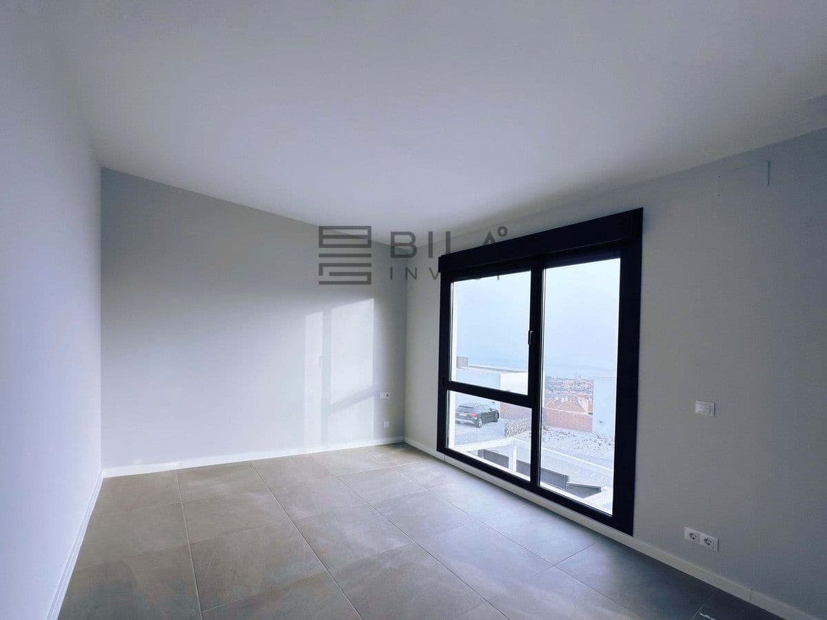 4 soverom Hus til salgs i Riviera del Sol med svømmebasseng - € 599 000 (Ref: 9622024)