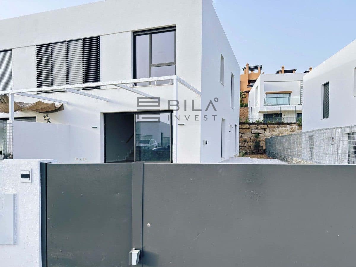 4 soverom Hus til salgs i Riviera del Sol med svømmebasseng - € 599 000 (Ref: 9622024)