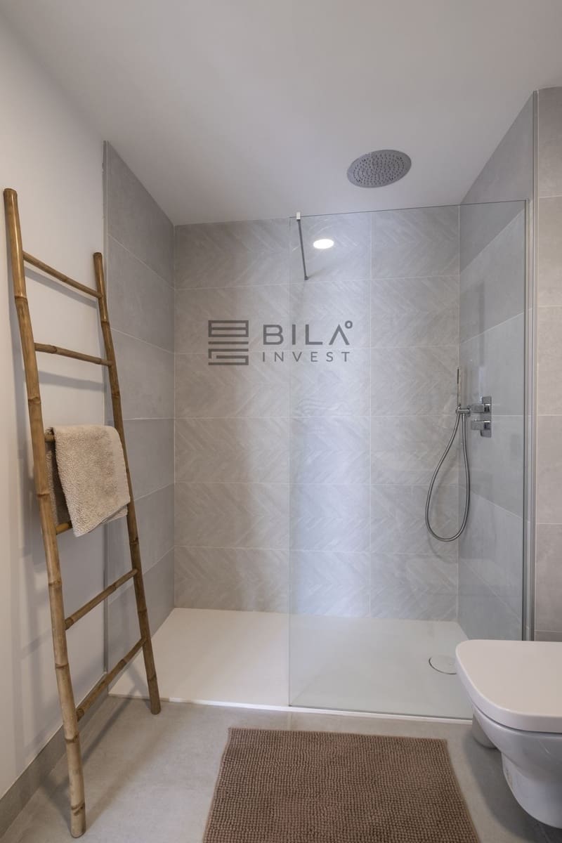 3 slaapkamer Huis te koop in El Chaparral met zwembad garage - € 800.000 (Ref: 9622025)