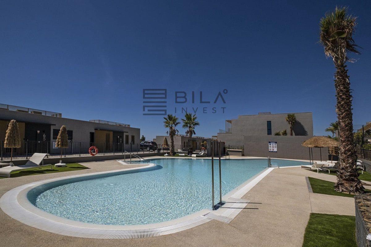 3 slaapkamer Huis te koop in El Chaparral met zwembad garage - € 800.000 (Ref: 9622025)