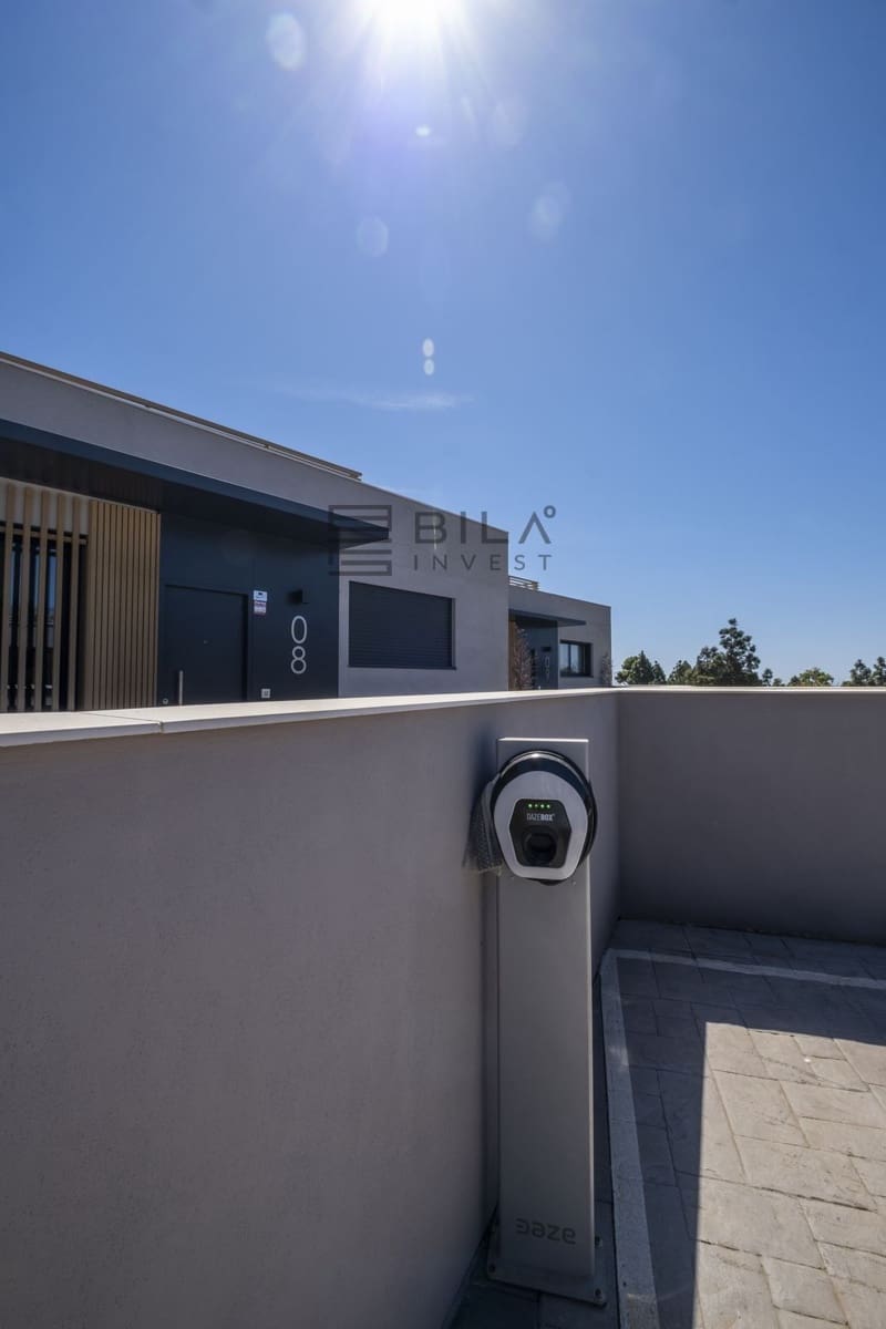 3 slaapkamer Huis te koop in El Chaparral met zwembad garage - € 800.000 (Ref: 9622025)