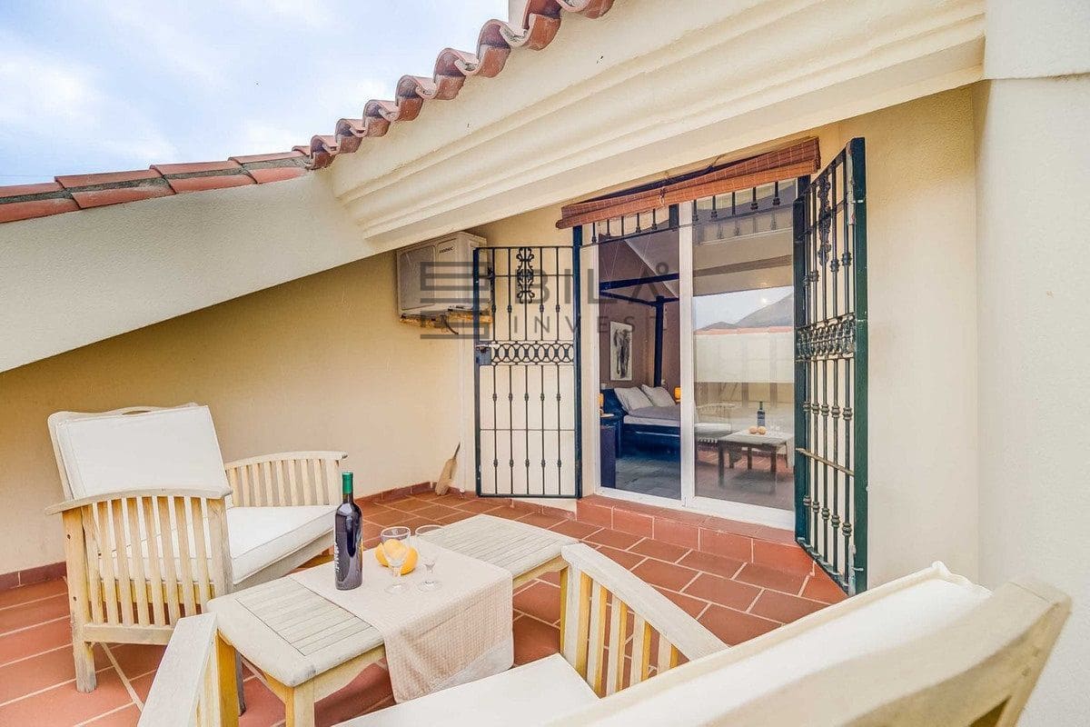 3 bedroom Penthouse for sale in Fuengirola with pool - € 385,000 (Ref: 9622028)