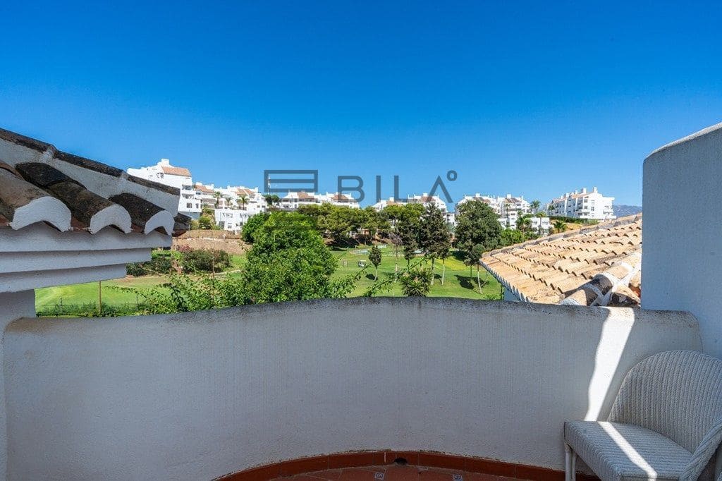 3 bedroom Townhouse for sale in Riviera del Sol with pool garage - € 595,000 (Ref: 9622029)