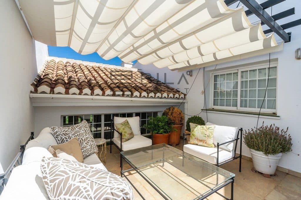 3 bedroom Townhouse for sale in Riviera del Sol with pool garage - € 595,000 (Ref: 9622029)