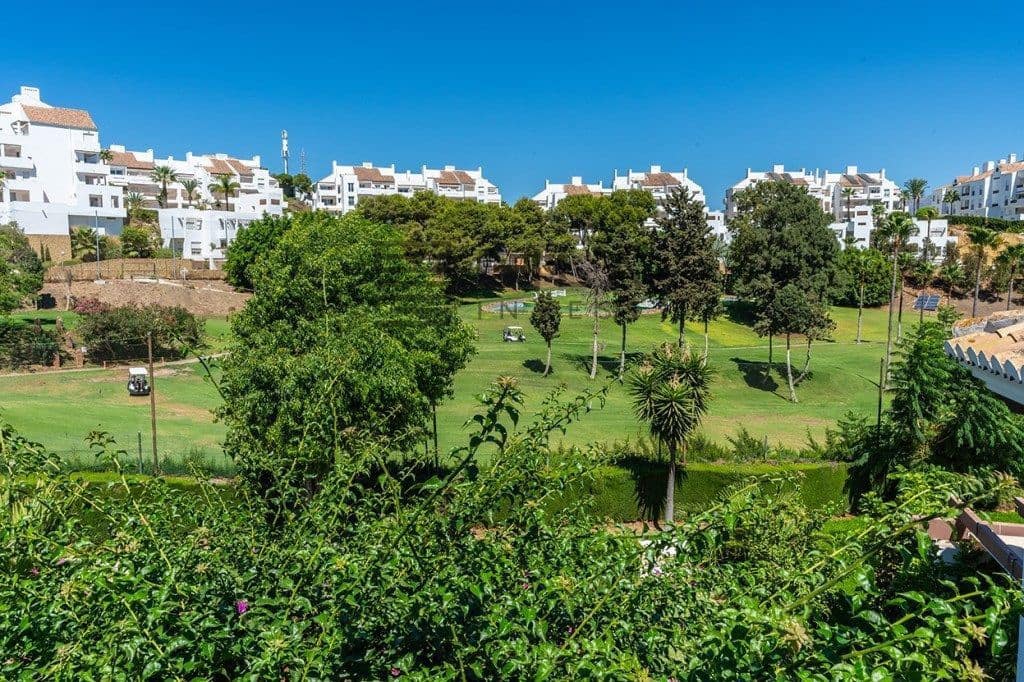 3 bedroom Townhouse for sale in Riviera del Sol with pool garage - € 595,000 (Ref: 9622029)