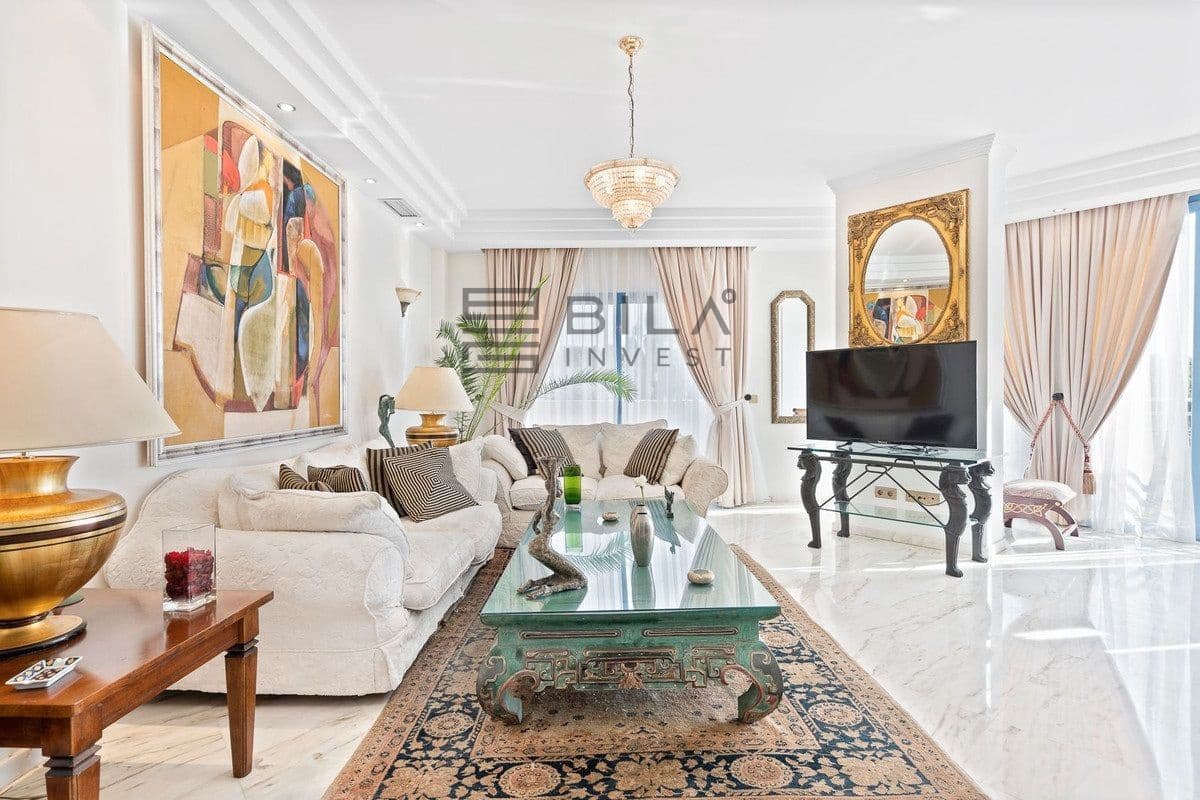 5 slaapkamer Penthouse te koop in Torrequebrada met zwembad - € 1.085.000 (Ref: 9622030)