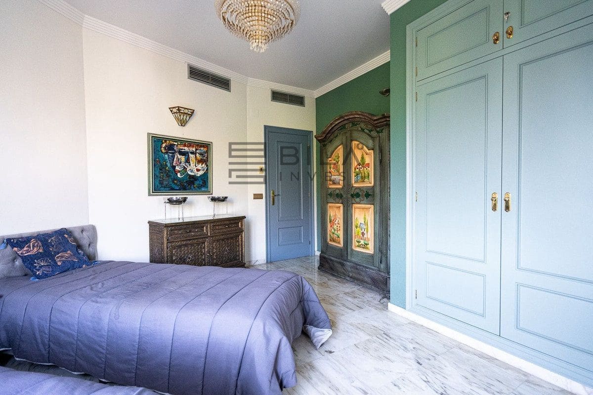 5 slaapkamer Penthouse te koop in Torrequebrada met zwembad - € 1.085.000 (Ref: 9622030)